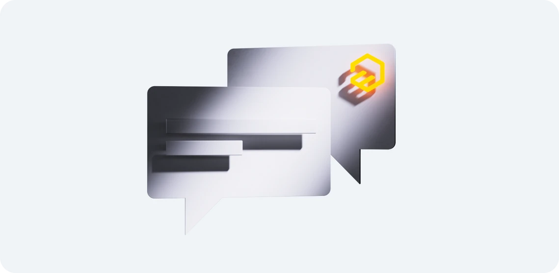 Zwei überlappende Sprechblasen, eine helle, eine dunkle, mit gelbem Würfel-Logo in der oberen rechten Ecke.