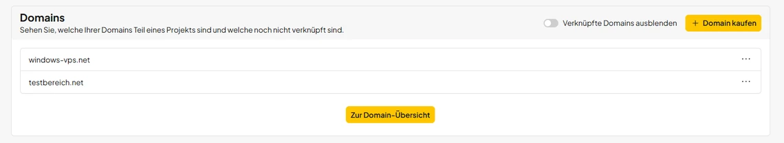 Screenshot einer Weboberfläche mit dem Abschnitt Domains; zwei Domain-Einträge, erster lautet windows-wps.net; gelbe Buttons.
