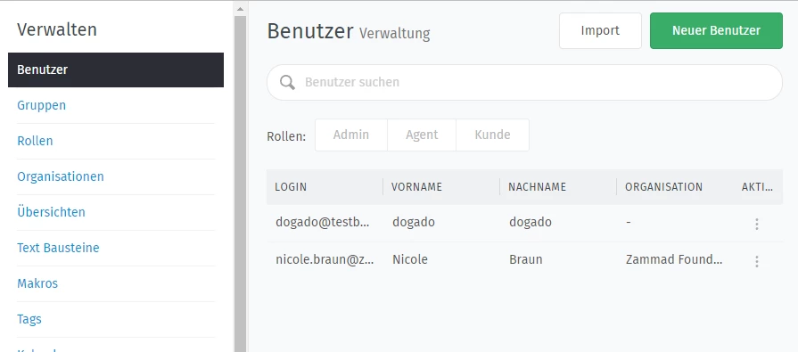 Web-Admin-Oberfläche: linke Seitenleiste mit Menüpunkten; Hauptbereich 'Benutzer Verwaltung' mit Suchfeld und Tabellenliste.