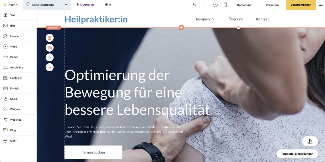 Screenshot einer Website 'Heilpraktiker:in' mit Nahaufnahme von Händen an der Schulter; Text: Optimierung der Bewegung.