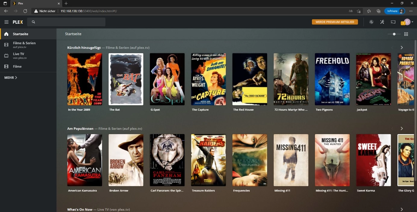 Dunkle Plex-Oberfläche mit Poster-Reihen von Filmen/Serien, linke Navigationsleiste.