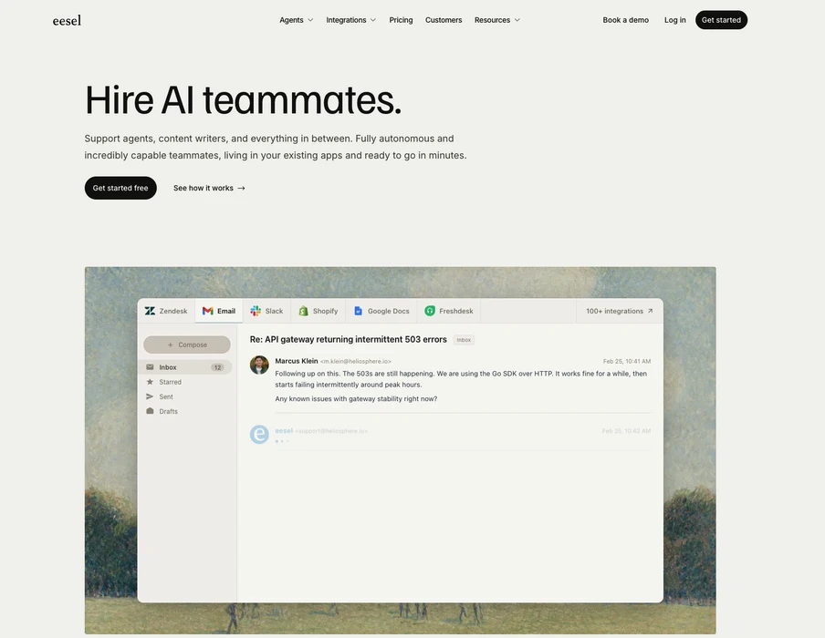 Screenshot einer Webseite mit der Überschrift 'Hire AI teammates.', zwei Buttons darunter, gefolgt von einem Bild eines Chat-Fensters mit Seitenleiste.